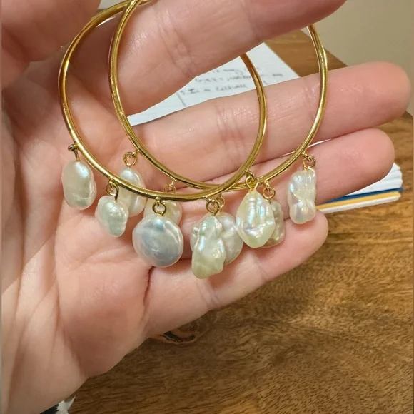 Cult Gaia Elka Freshwater Baroque Pearl Hoop Earrings NWOT - Picture 2 of 5
